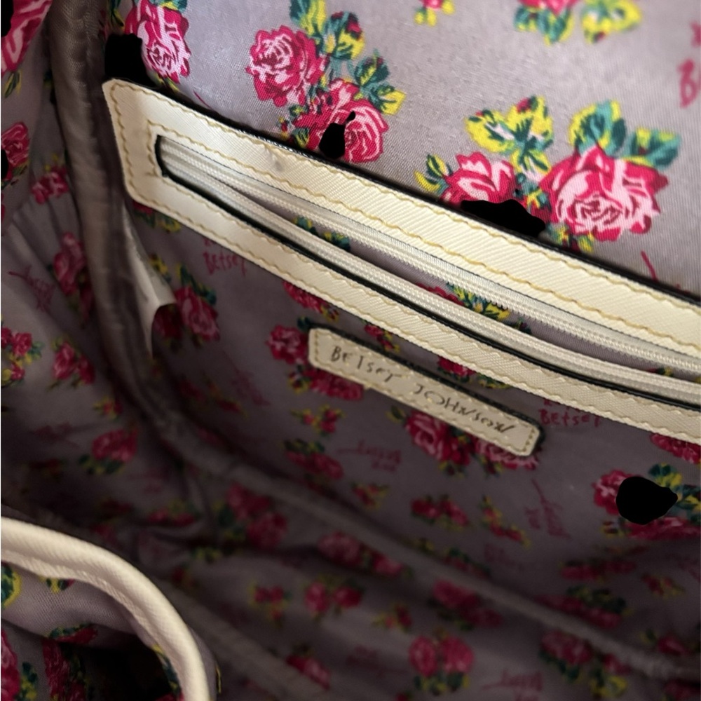 Betsey Johnson Feelin' Dandy Bumblebee Dandelion Backpack - Picture 5 of 10